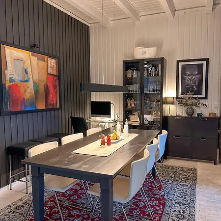 דירה Modern And Spacious Hoiset