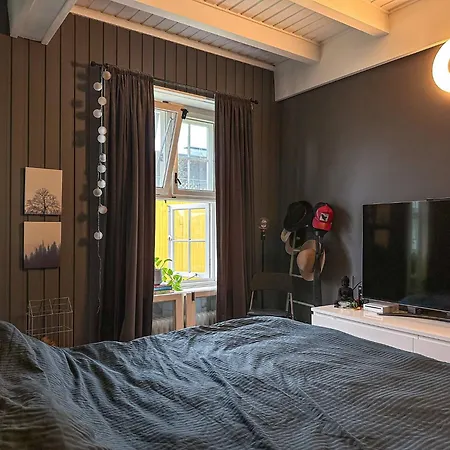 Modern And Spacious *